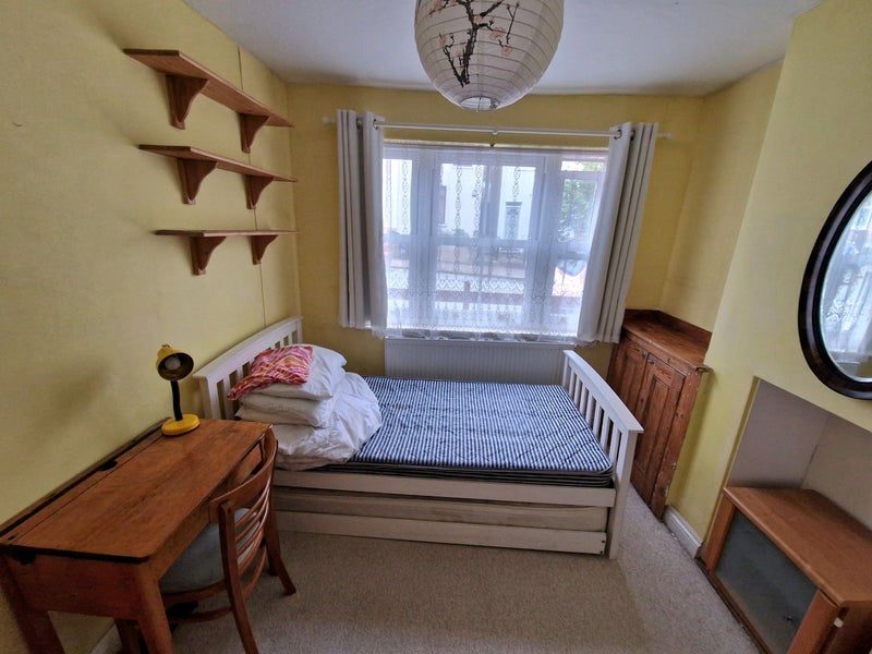 Room Borough Hill in Greater London