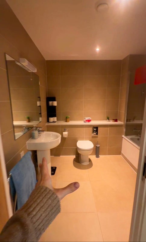 Room Holloway Road in Greater London