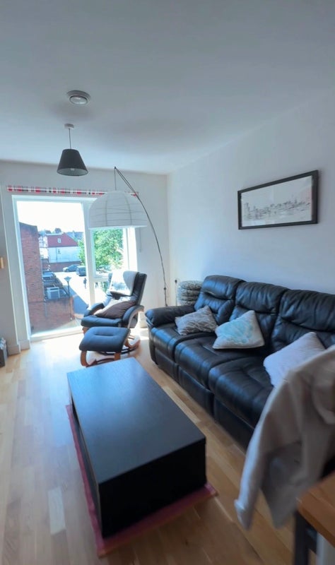 Room Holloway Road in Greater London
