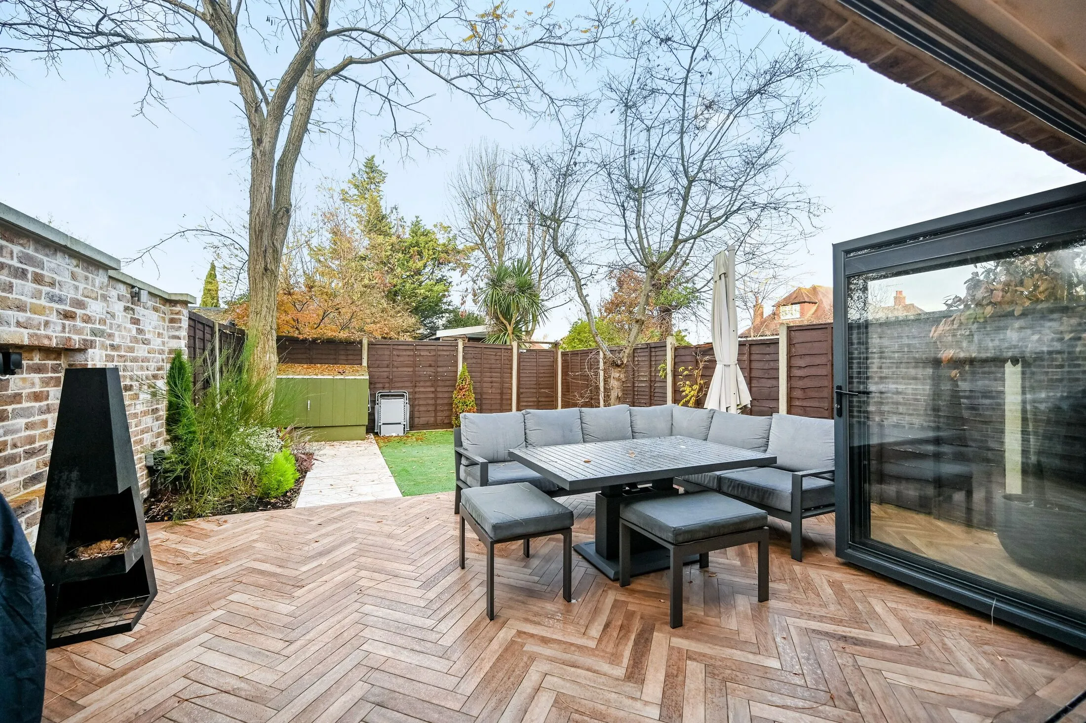 Flat Guilford Avenue in Greater London
