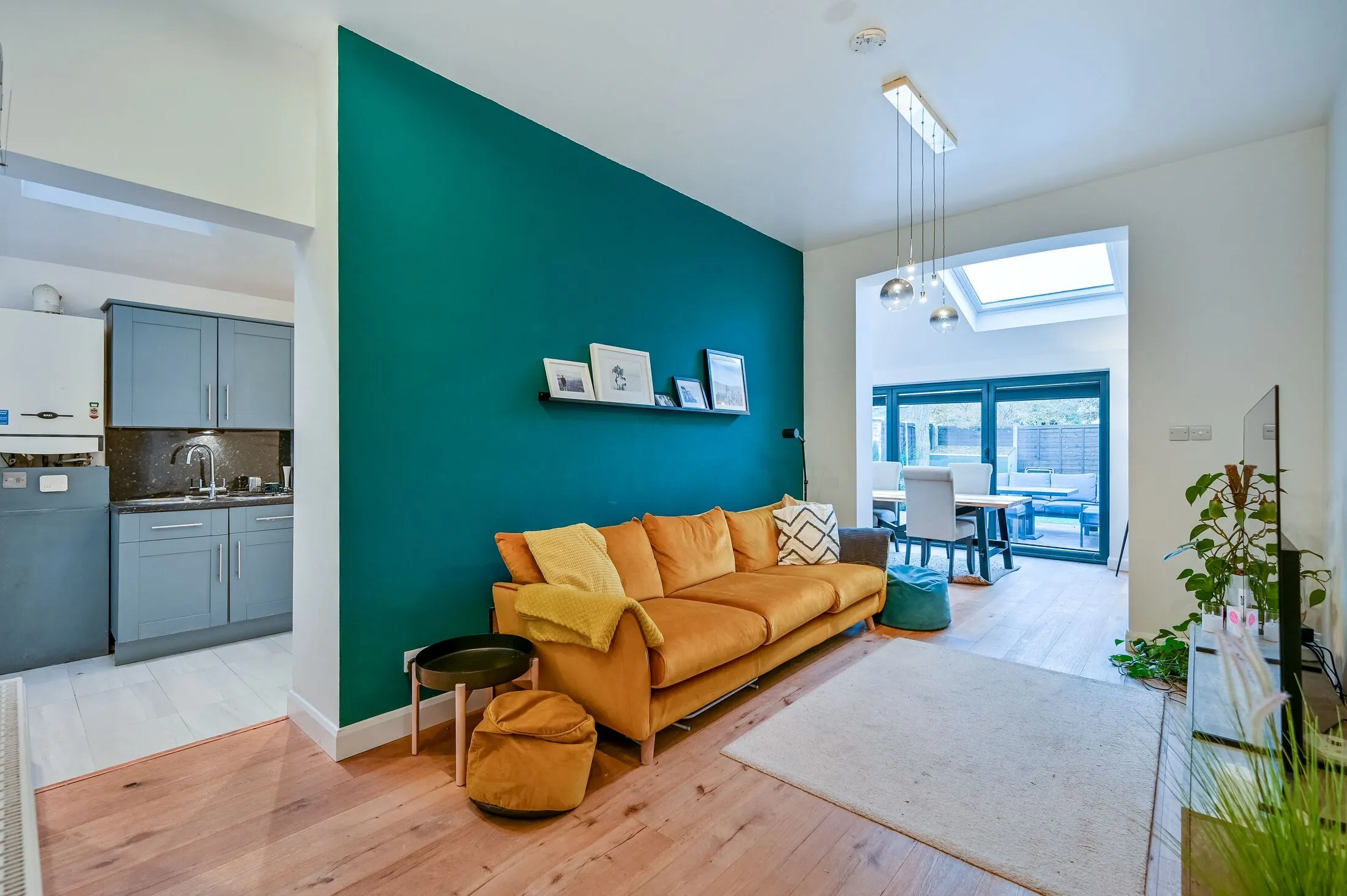 Flat Guilford Avenue in Greater London