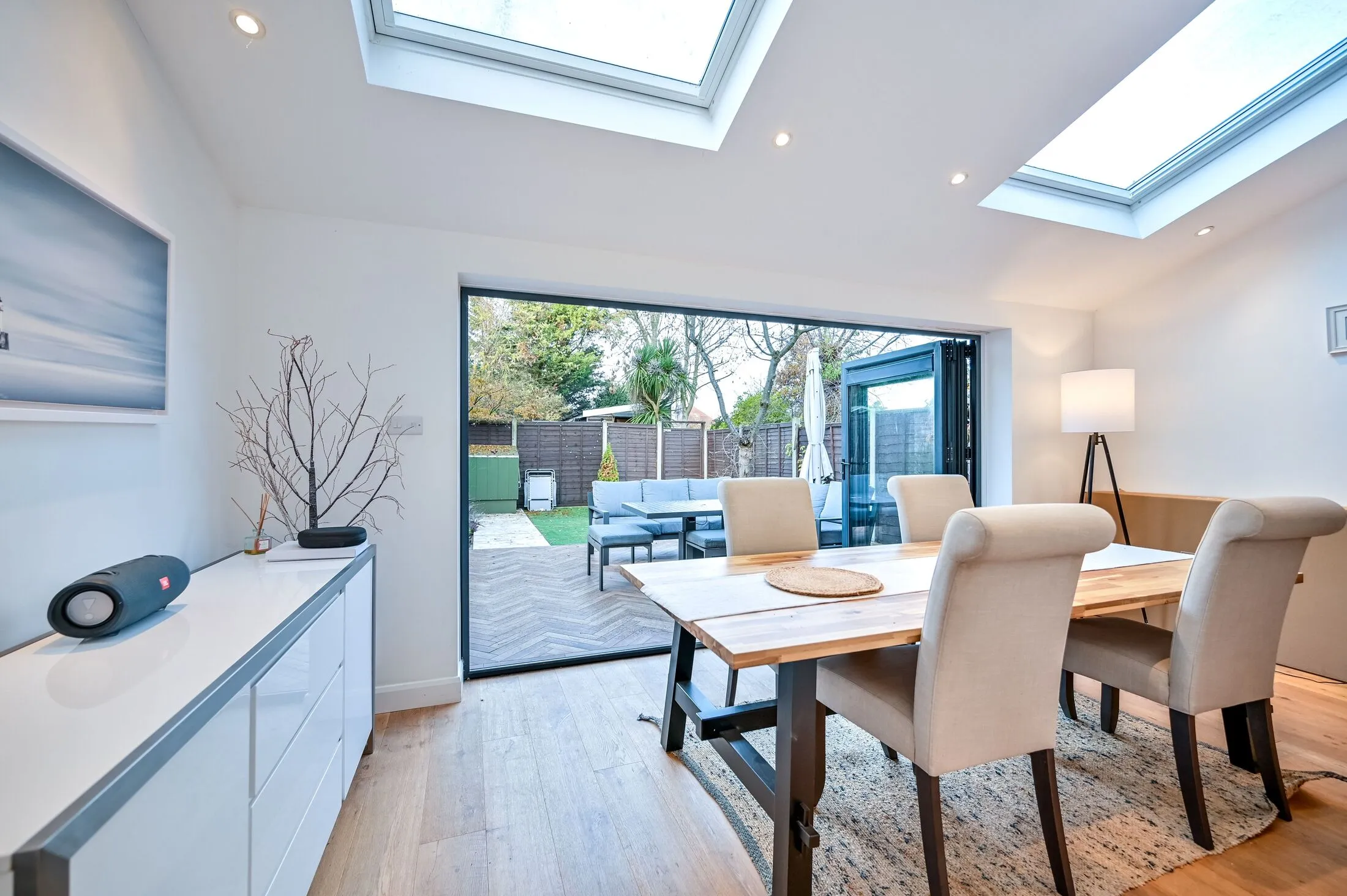 Flat Guilford Avenue in Greater London