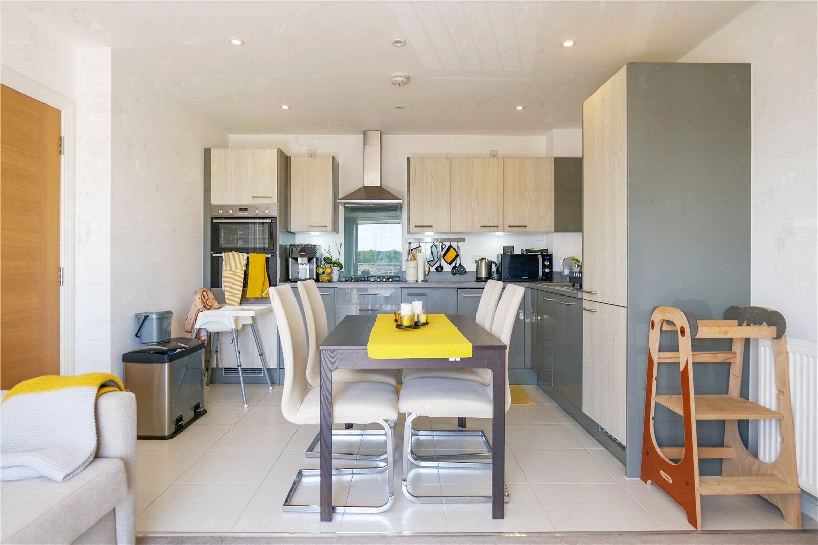 Flat Englefield Place in Woodley