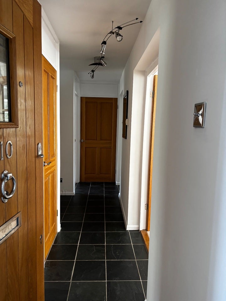 Flat Tyrell Court in Greater London