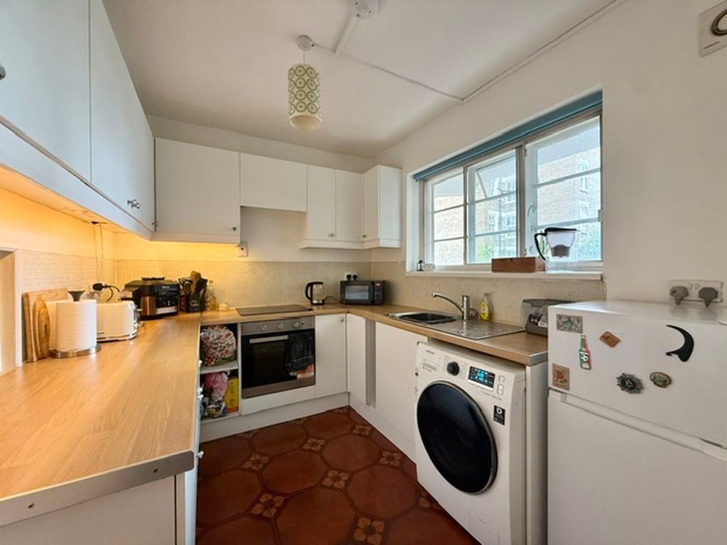 Flat Old Kent Road in Greater London