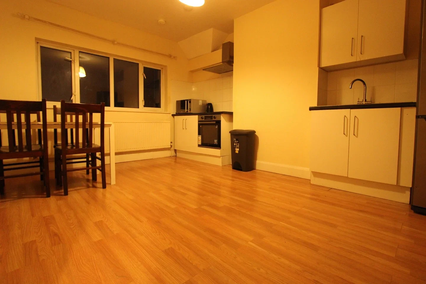 Flat Kingston Road in Greater London