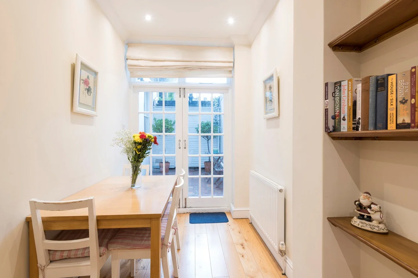 Flat Gloucester Street in City of Westminster