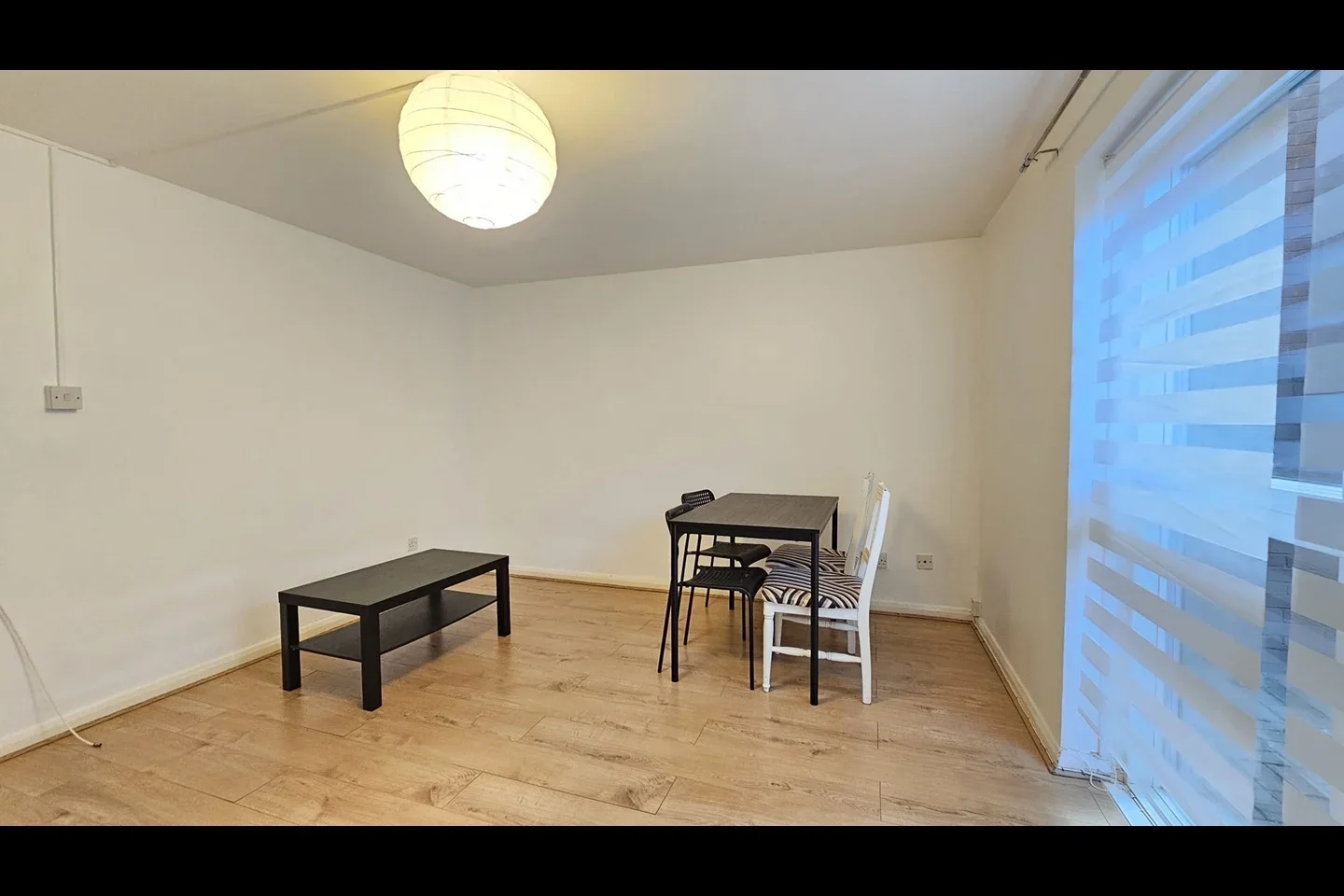 Flat Brooke's Court in Greater London