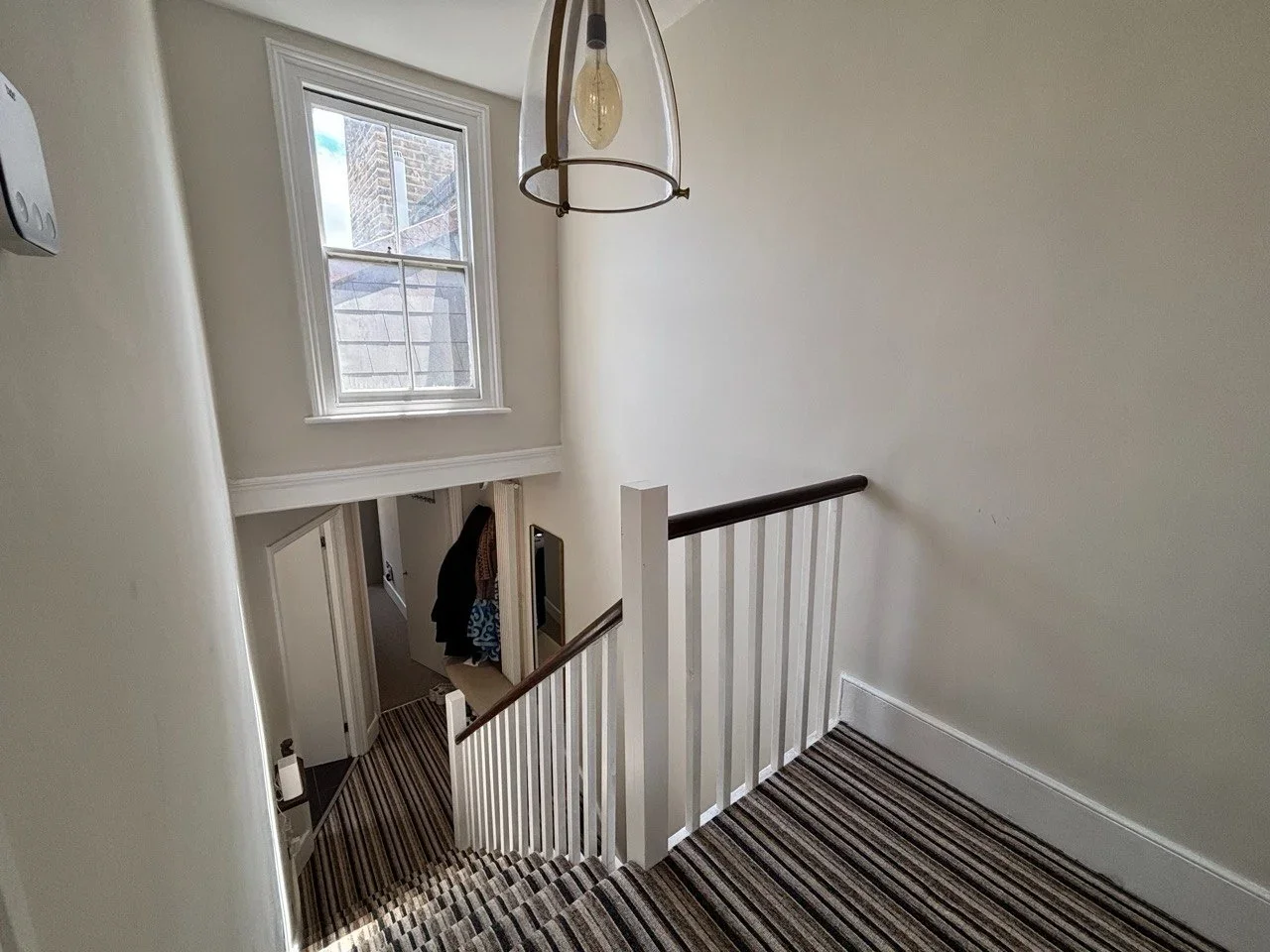 Flat Kendoa Road in Greater London