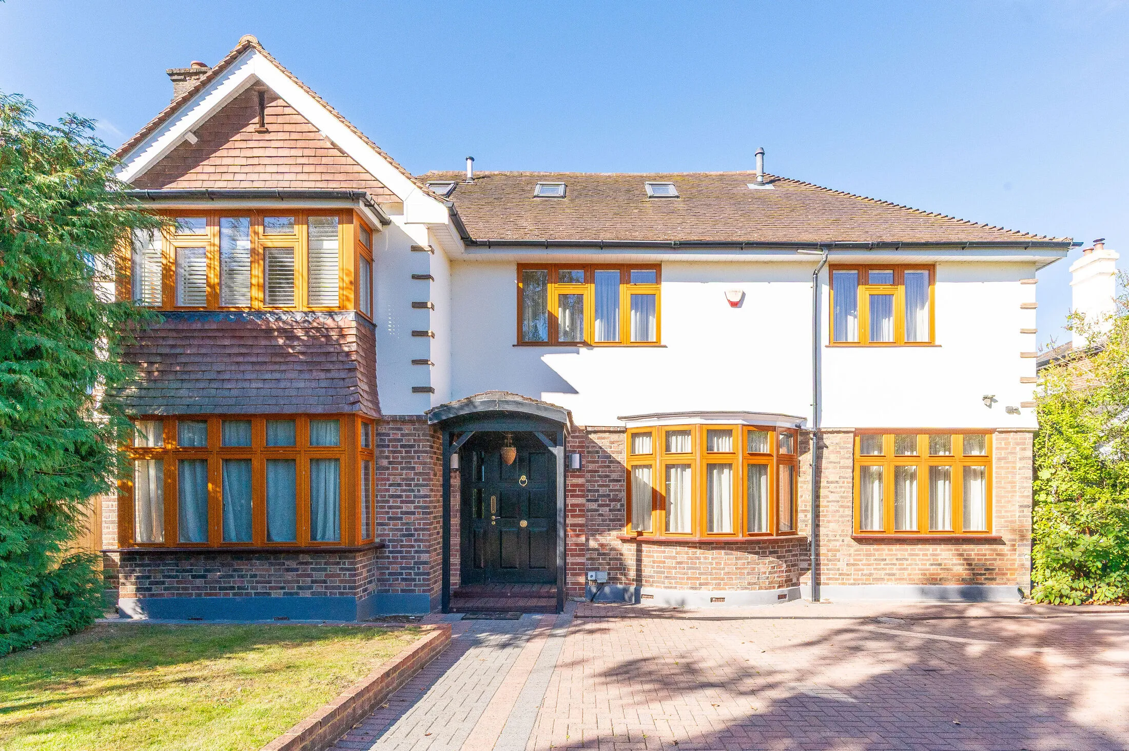 House Castlemaine Avenue in Greater London