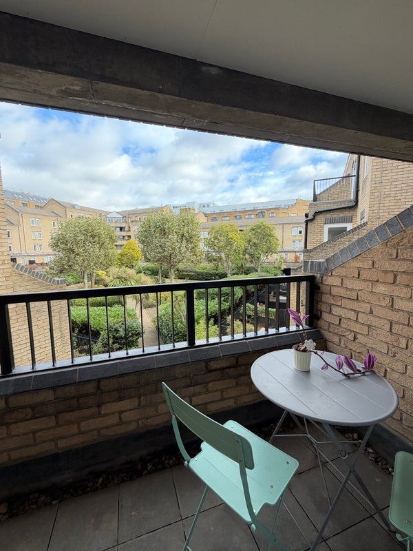 Room Bowman Mews in Greater London