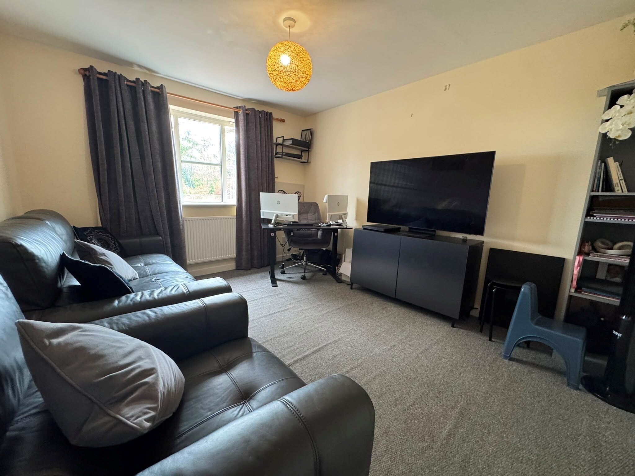 Flat Lewis Crescent in Exeter