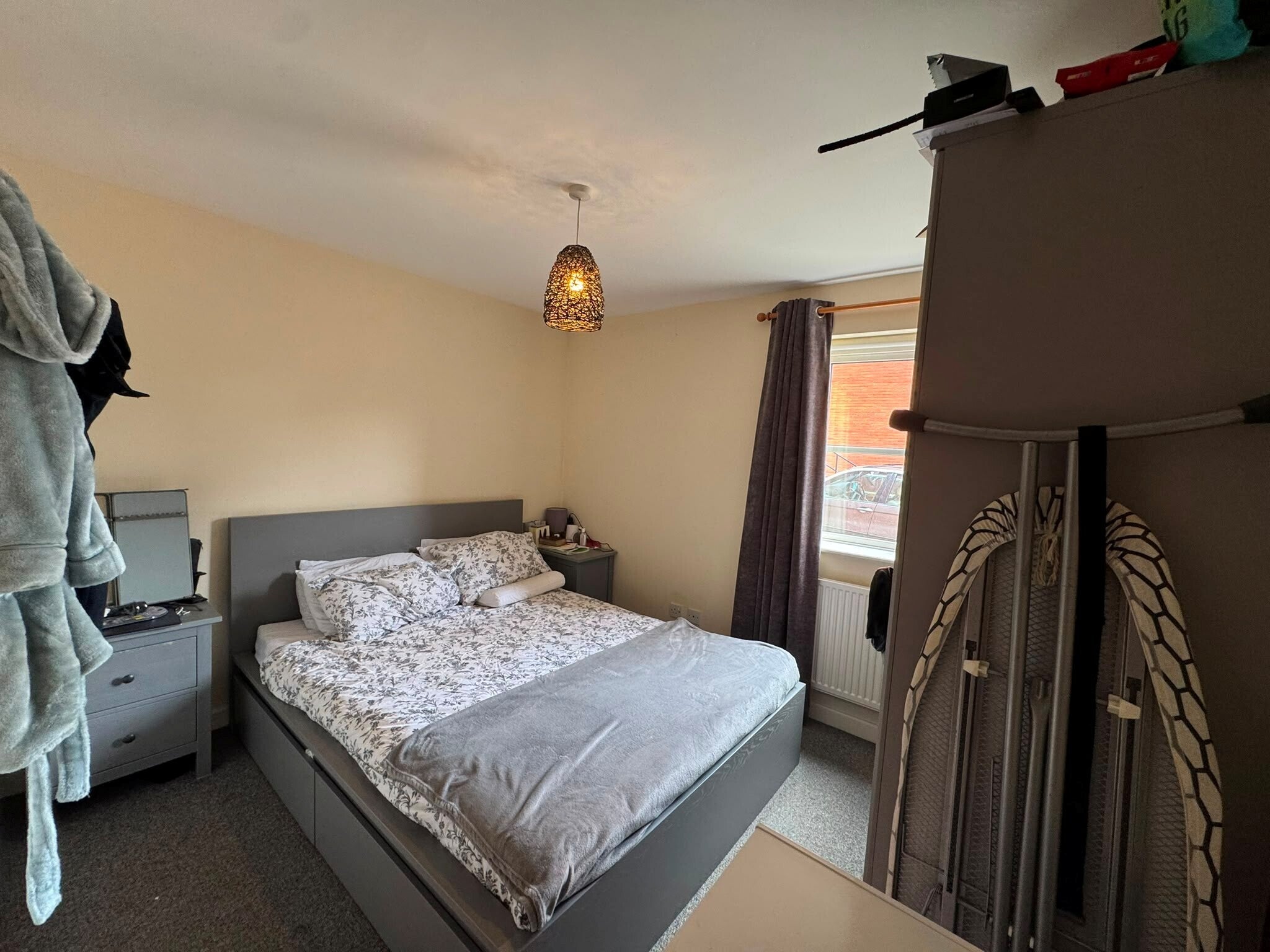 Flat Lewis Crescent in Exeter