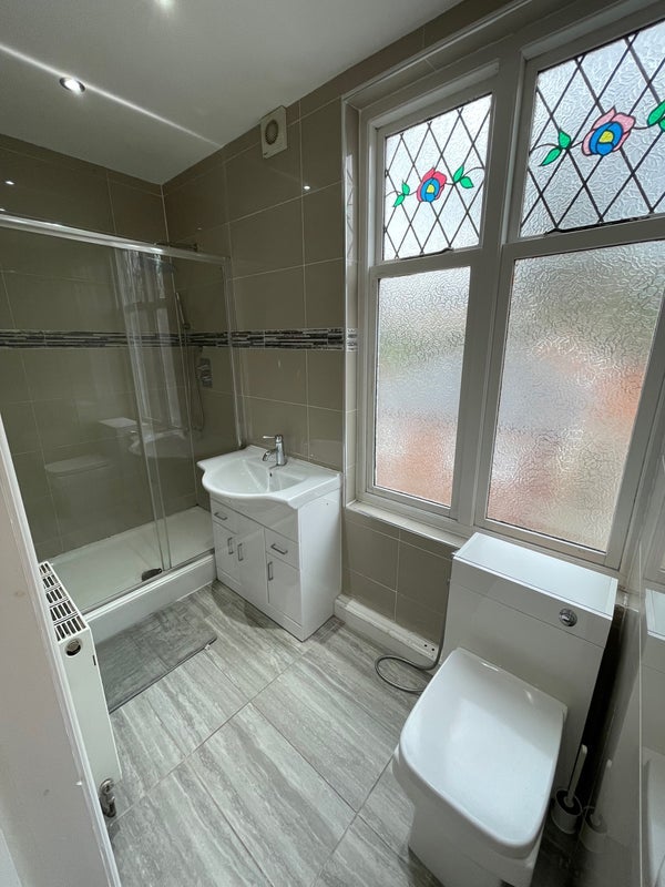 Room Norwood Road in Sheffield