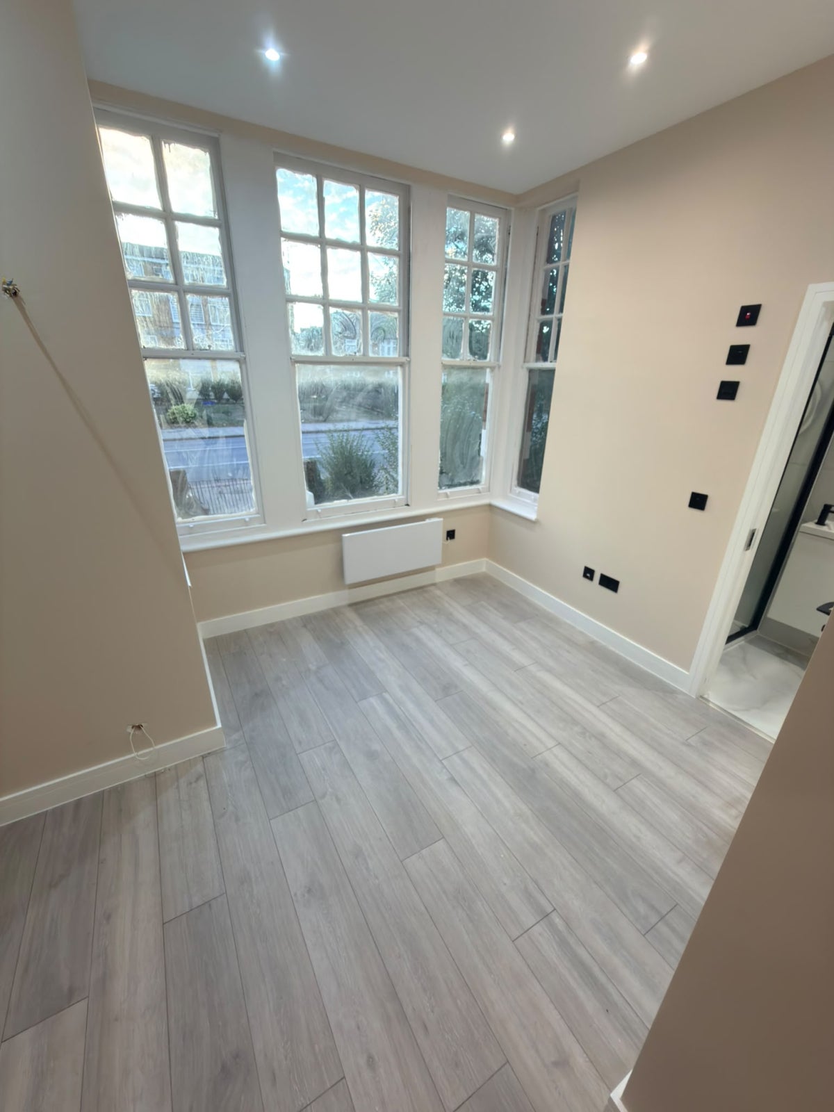 Flat Upper Clapton Road in Greater London
