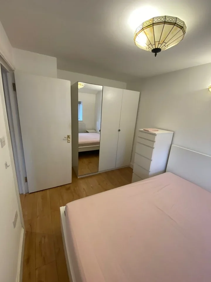 Flat Hazelmere Close in Greater London
