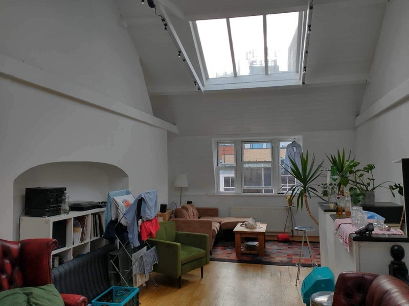Room Halcrow Street in Greater London