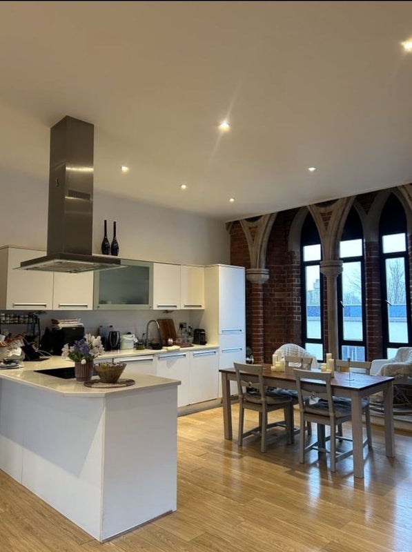Flat Lynton Road in Greater London