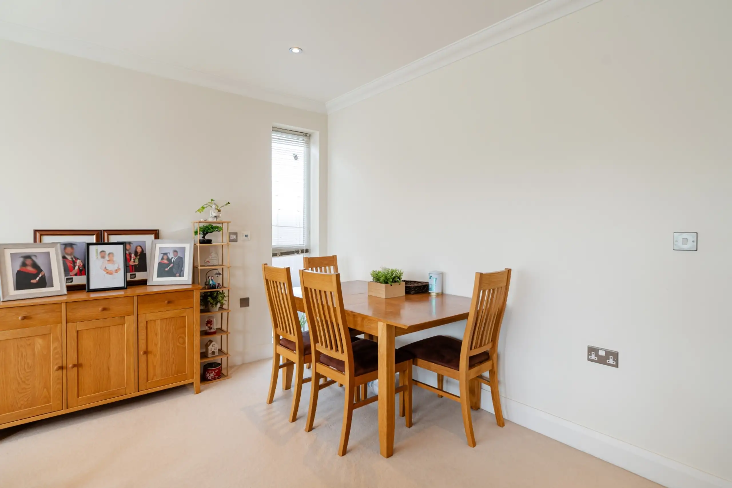Flat Northcourt Road in Vale of White Horse