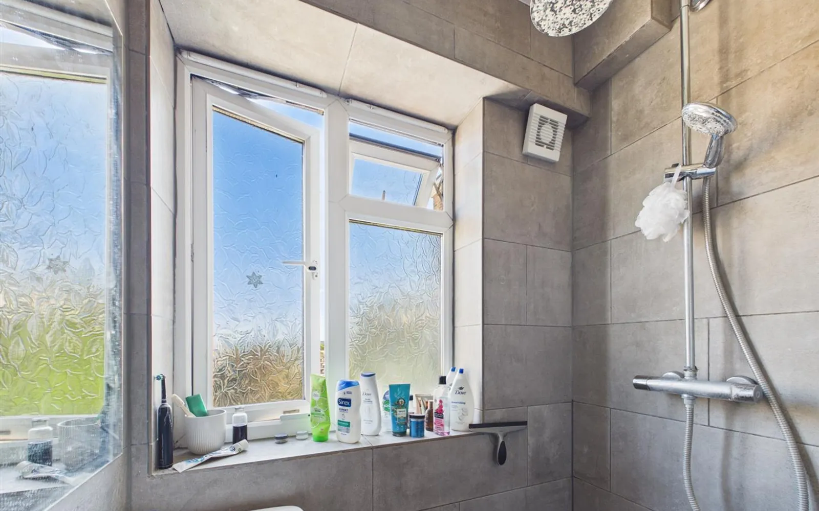 Flat Deepdene Gardens in Greater London