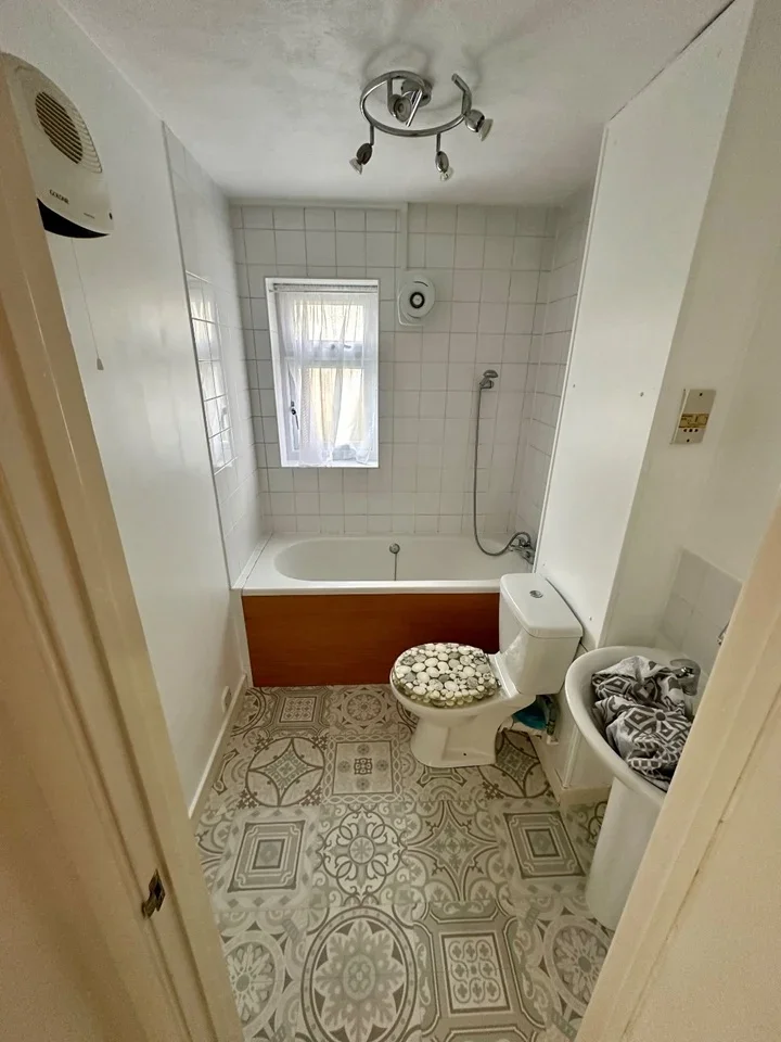 Flat Robyns Way in Sevenoaks