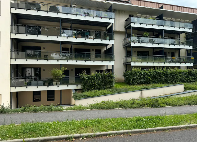 Flat Place Longue in Saint-Jean-de-Braye