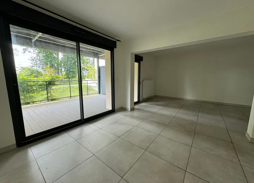 Flat Place Longue in Saint-Jean-de-Braye