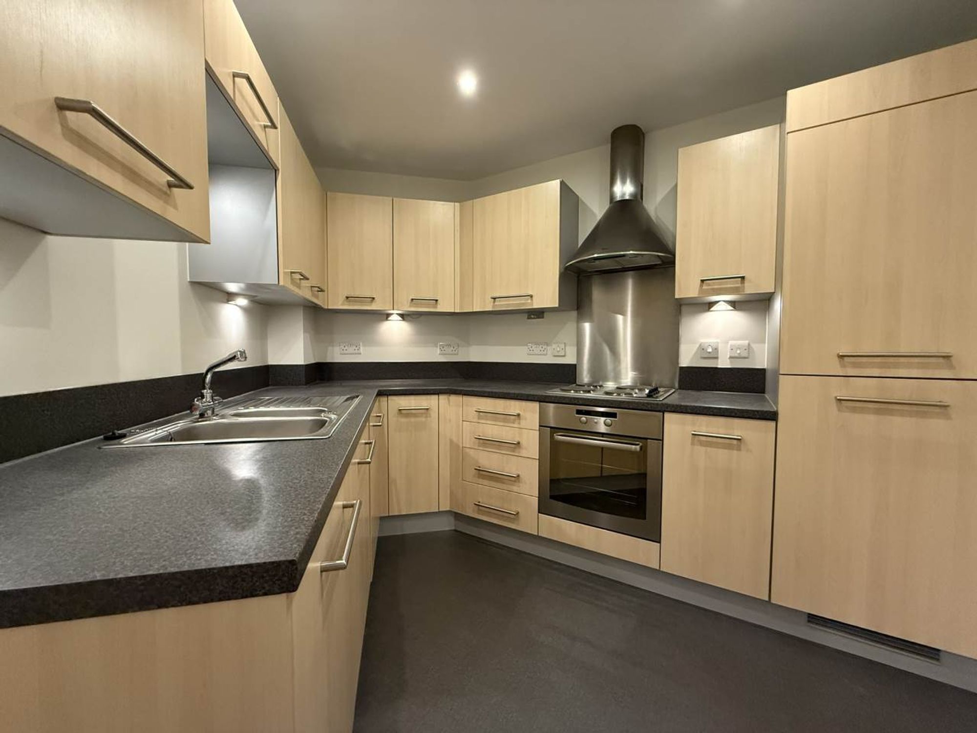 Flat Addison Road in Tunbridge Wells