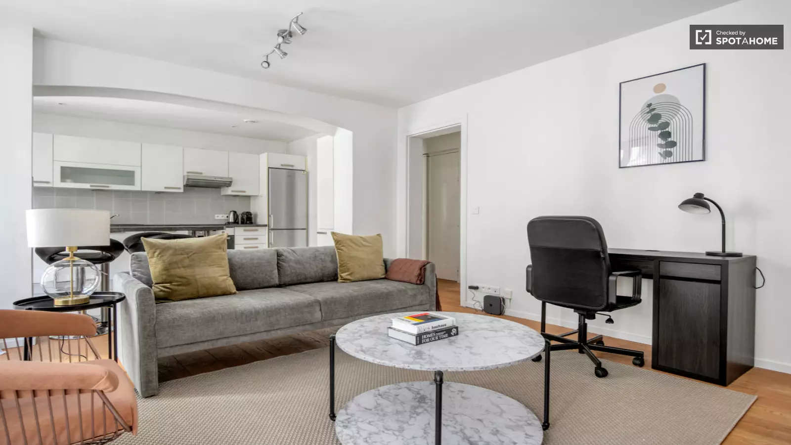 Appartement Square Emmanuel Chabrier à Paris