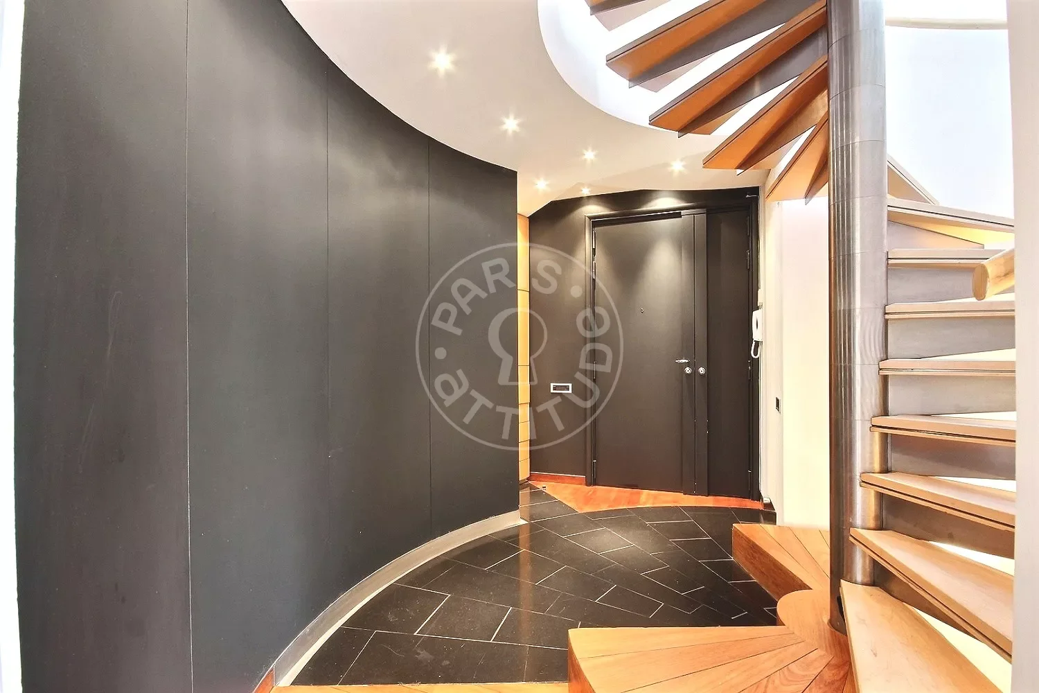 Appartement Rue Jacques Cœur à Paris