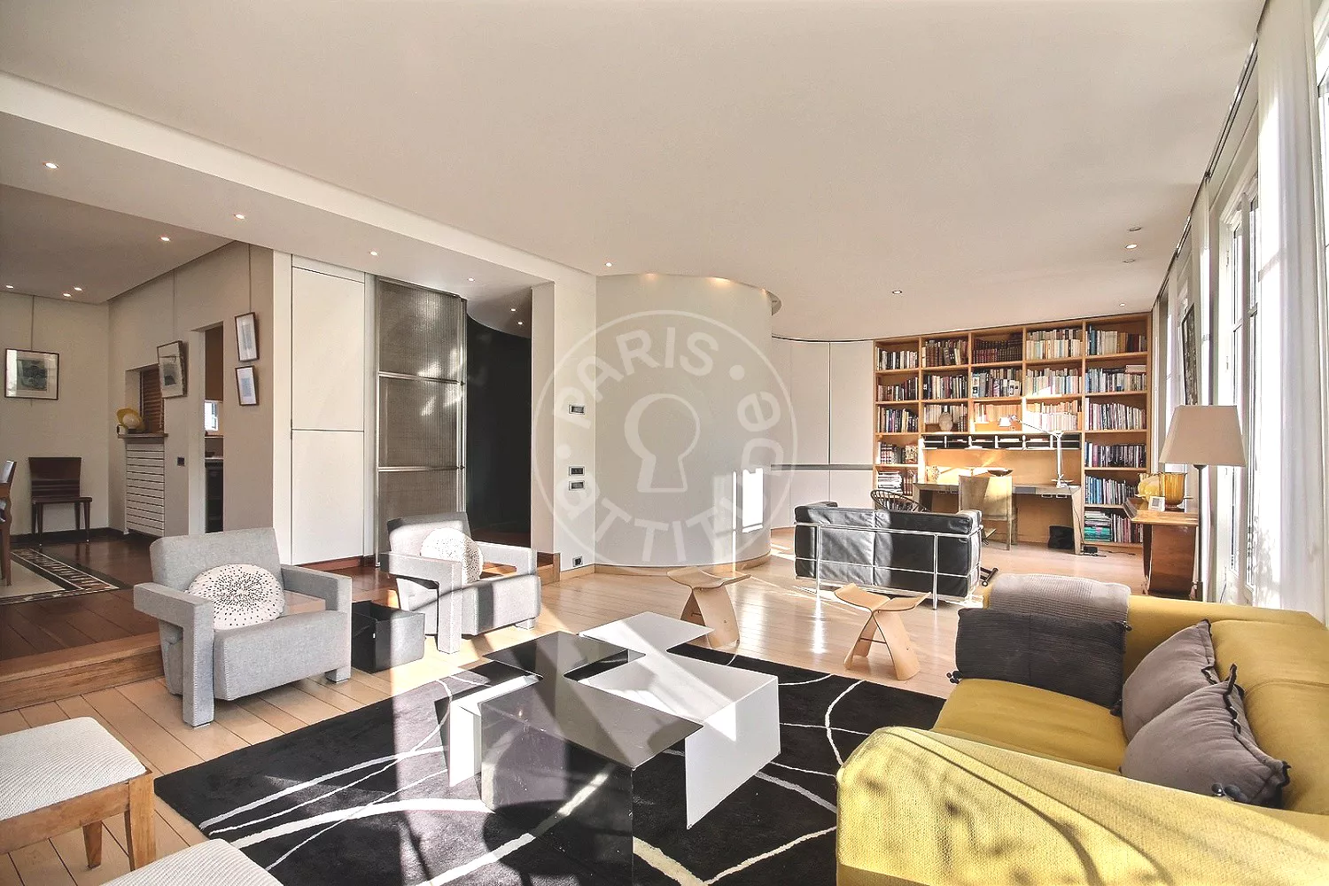 Appartement Rue Jacques Cœur à Paris