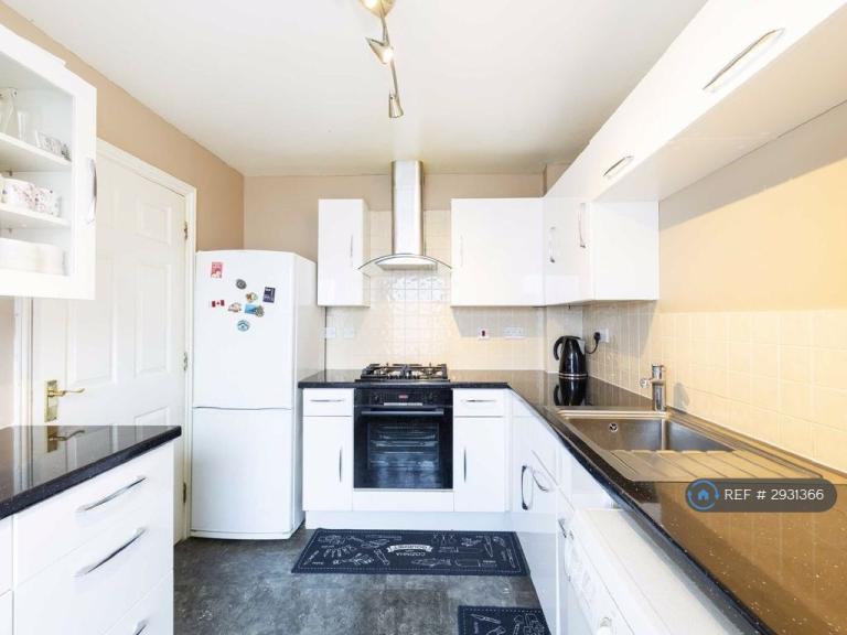House Crystal Way in Bradley Stoke