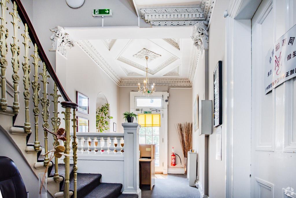 Flat Newton Place in Glasgow
