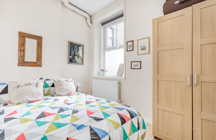 Flat Brighton Terrace in Greater London