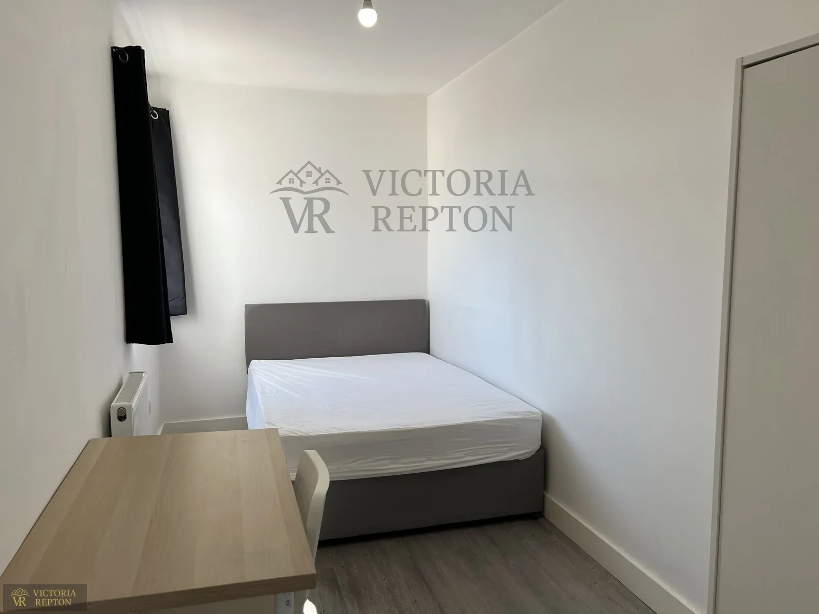 Room Wades Road in Filton