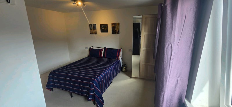 Room Phoenix Way in Bristol
