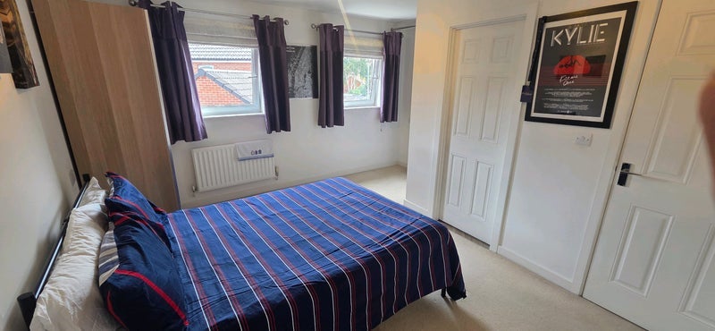 Room Phoenix Way in Bristol