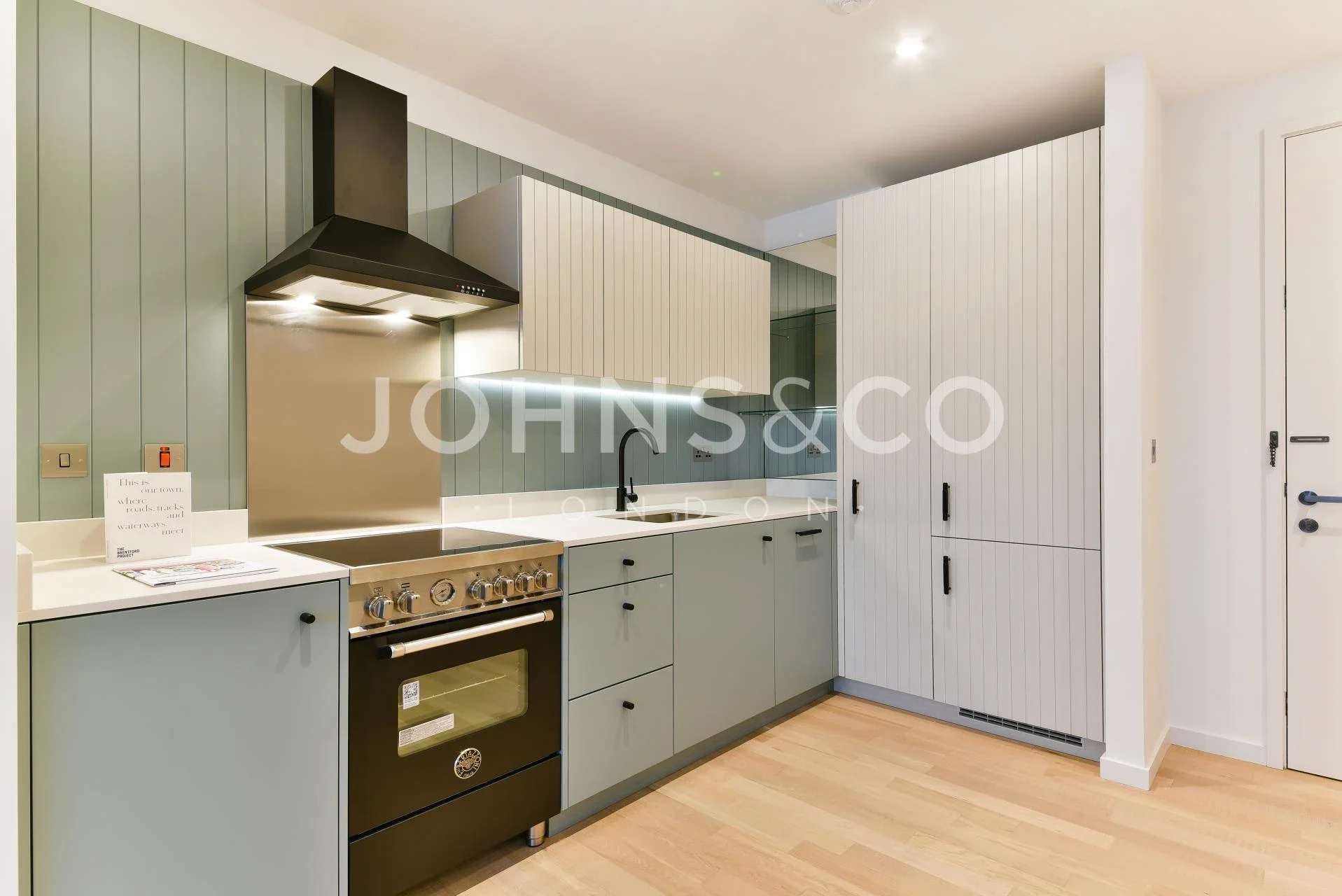 Flat Brent Lea in Greater London