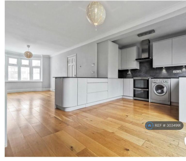 House Collindale Avenue in Greater London