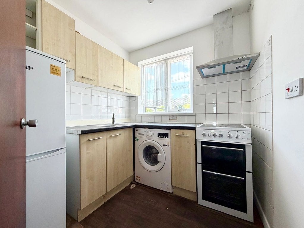 Flat Sandilands Close in Coventry