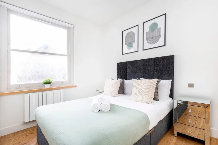 Flat Tottenham Street in Greater London