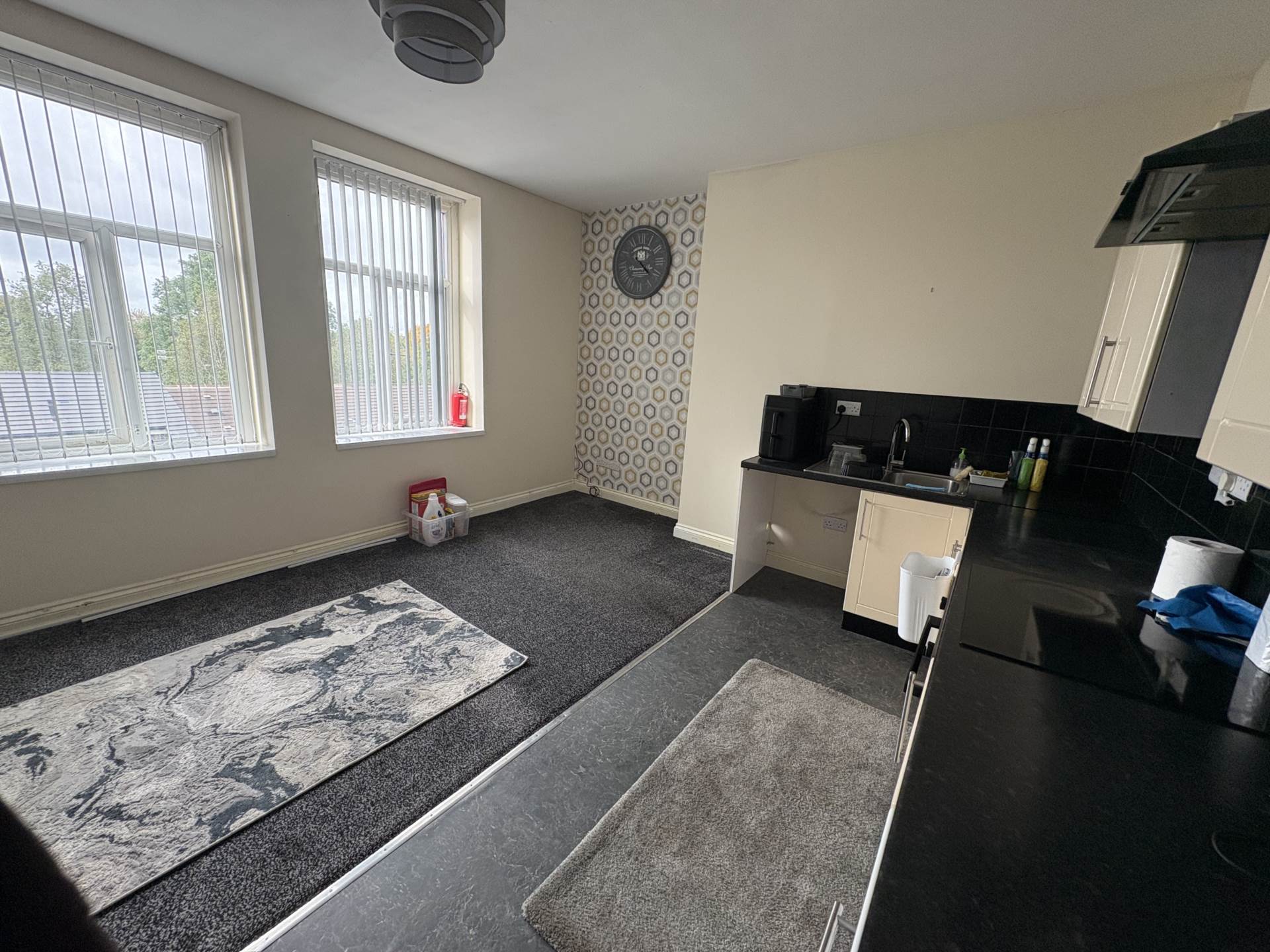 Flat Rochdale Road in Royton