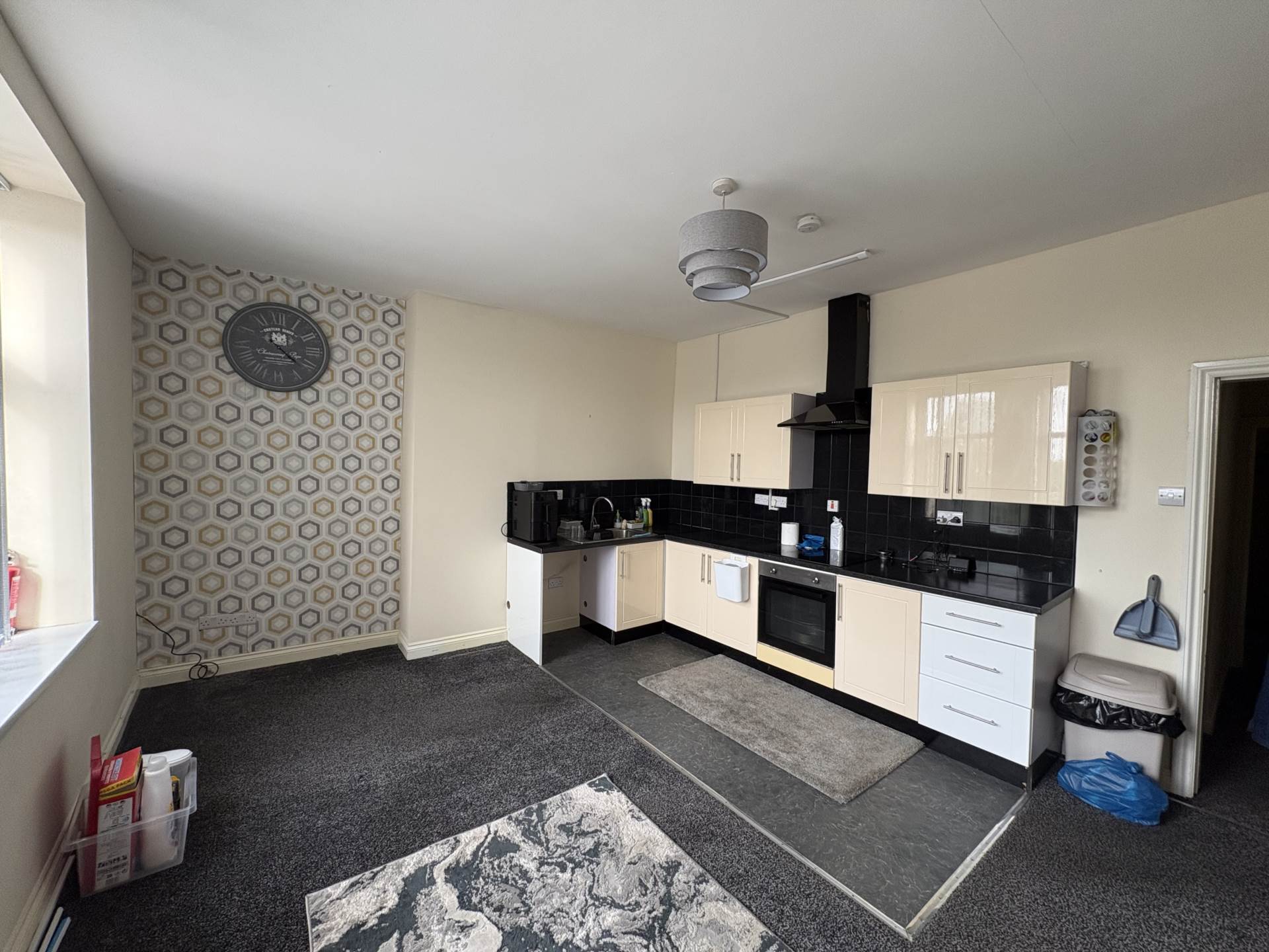 Flat Rochdale Road in Royton