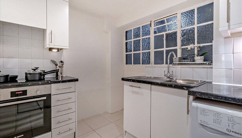 Flat Fulham Road in Greater London