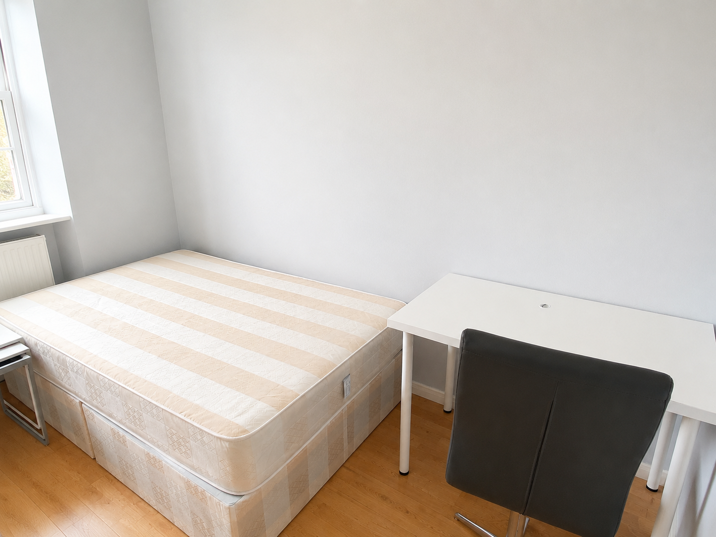 Flat Oakley Square in Greater London