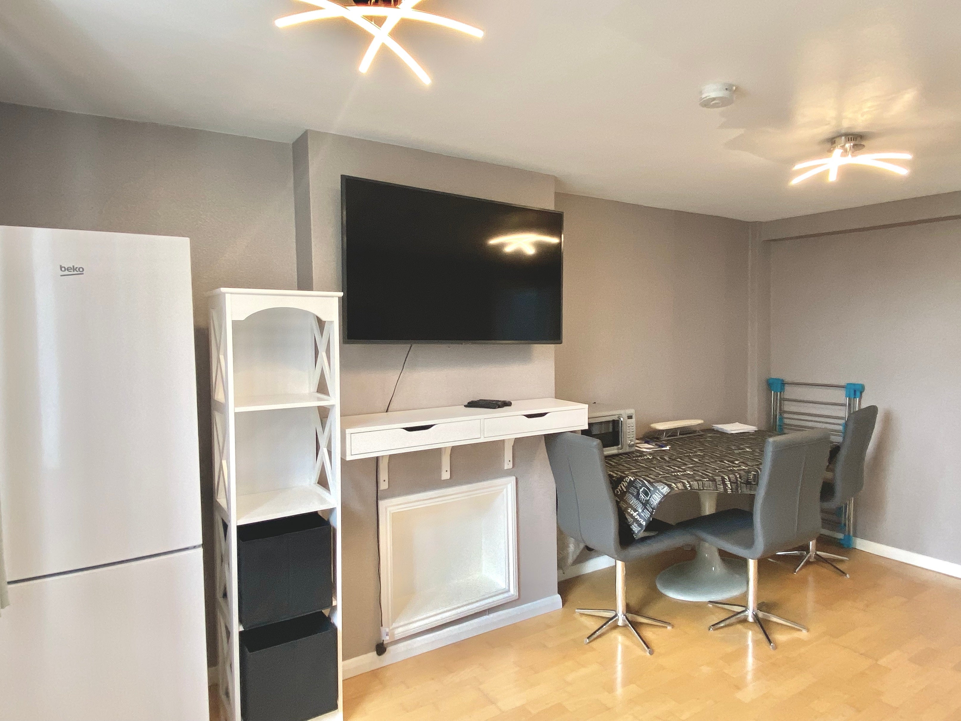 Flat Oakley Square in Greater London