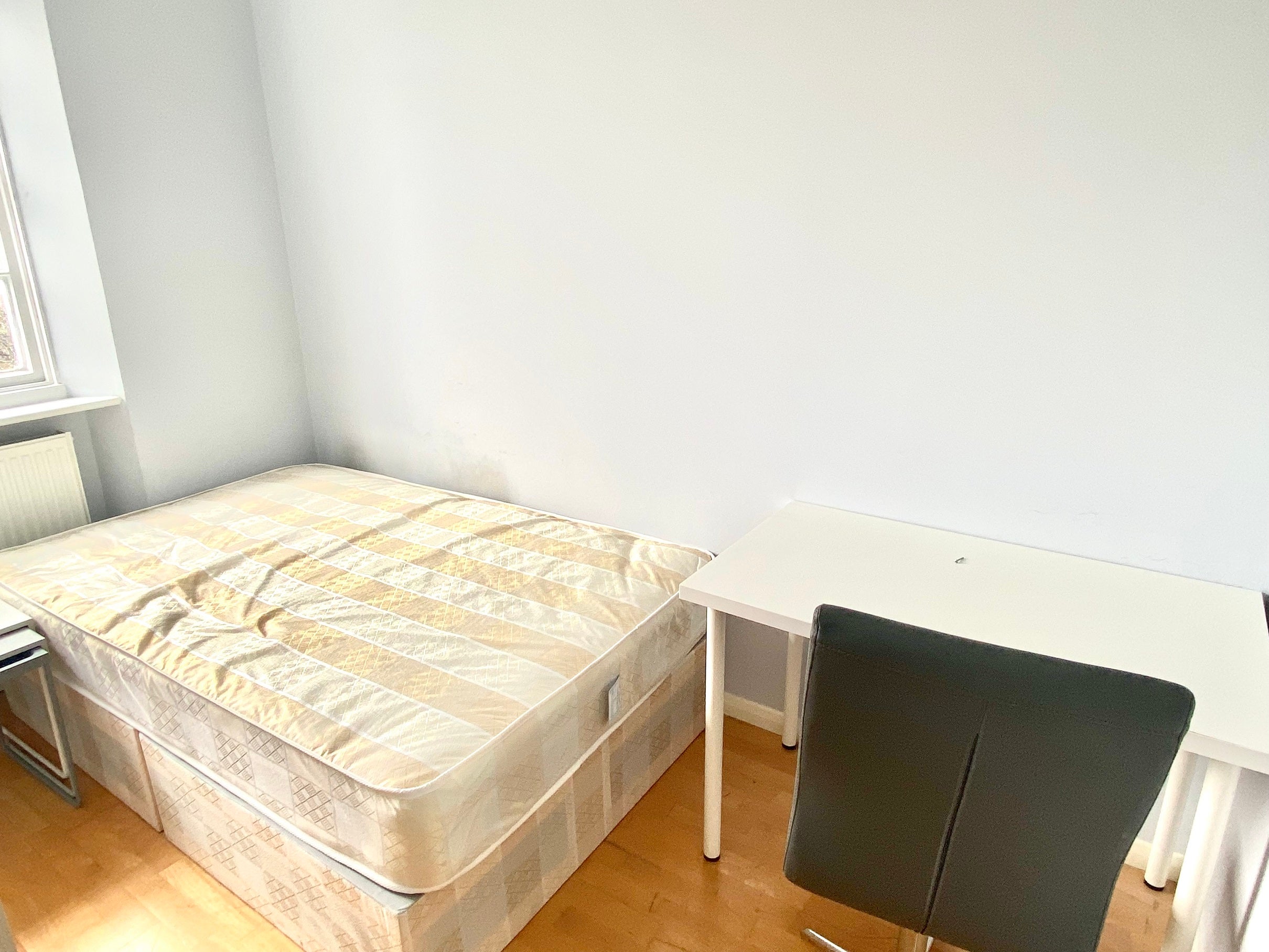 Flat Oakley Square in Greater London