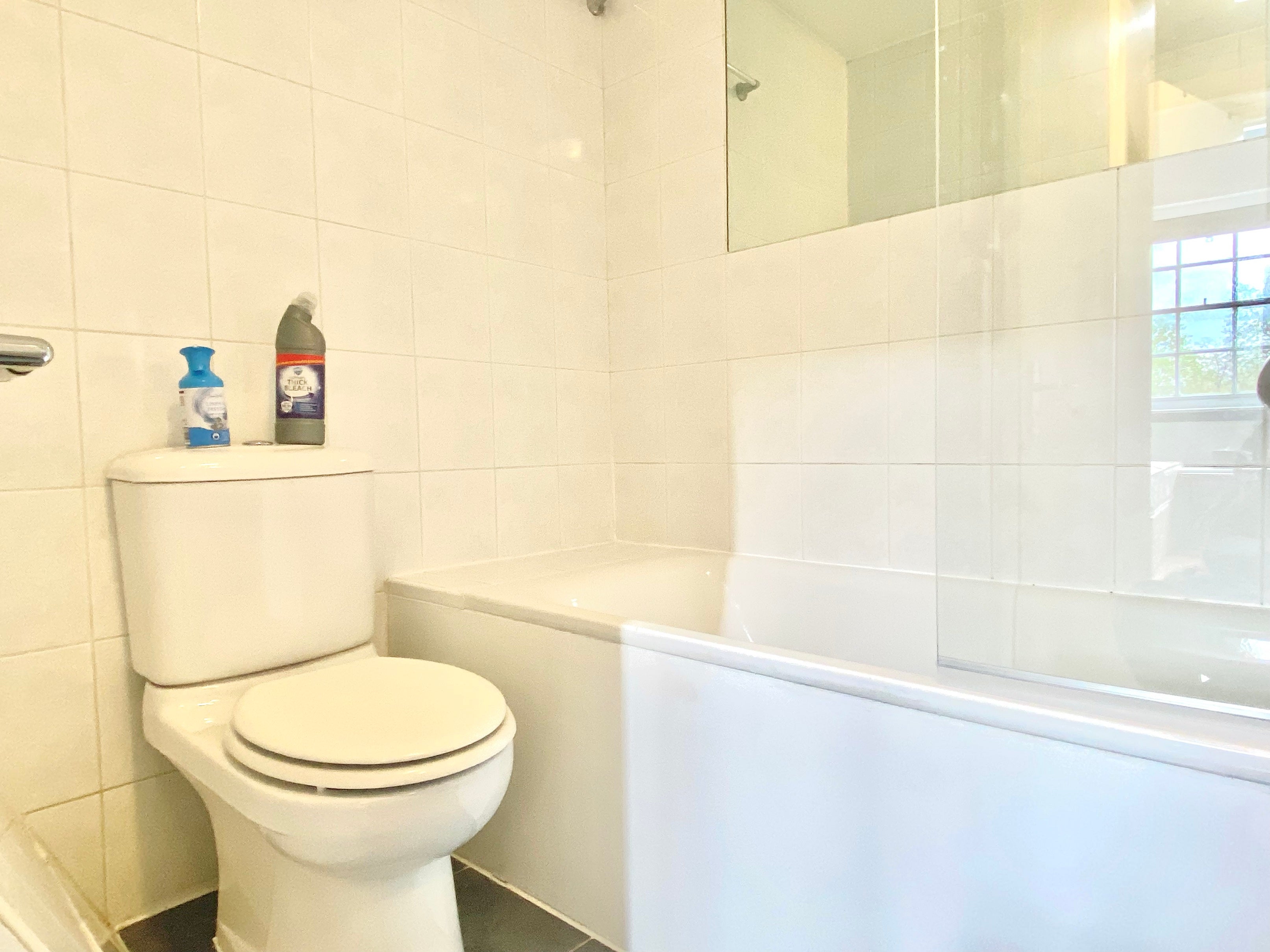 Flat Oakley Square in Greater London