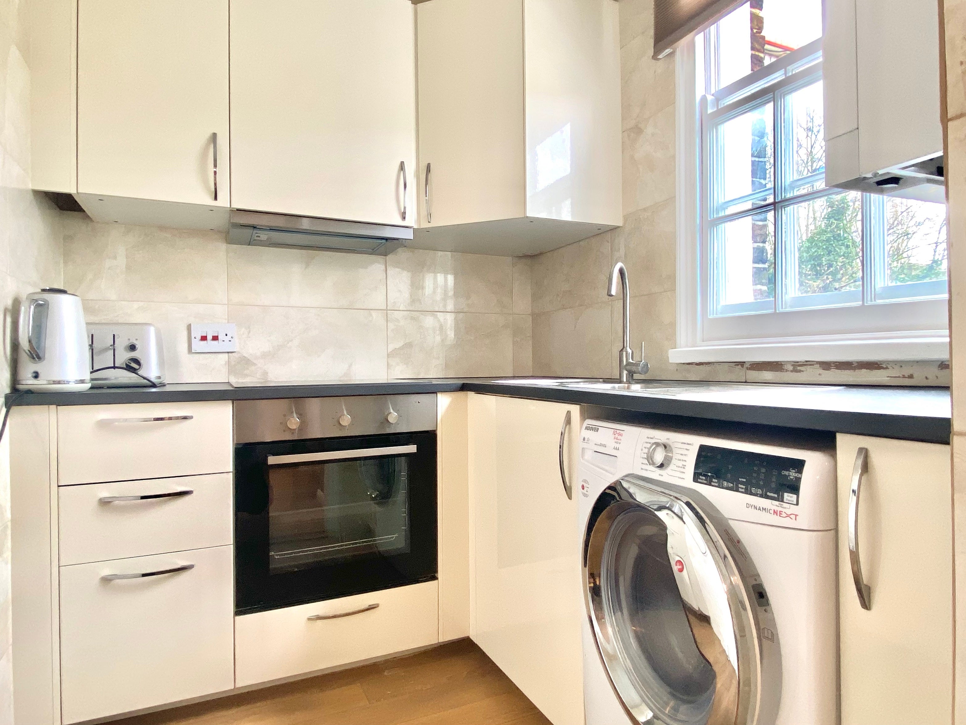 Flat Oakley Square in Greater London