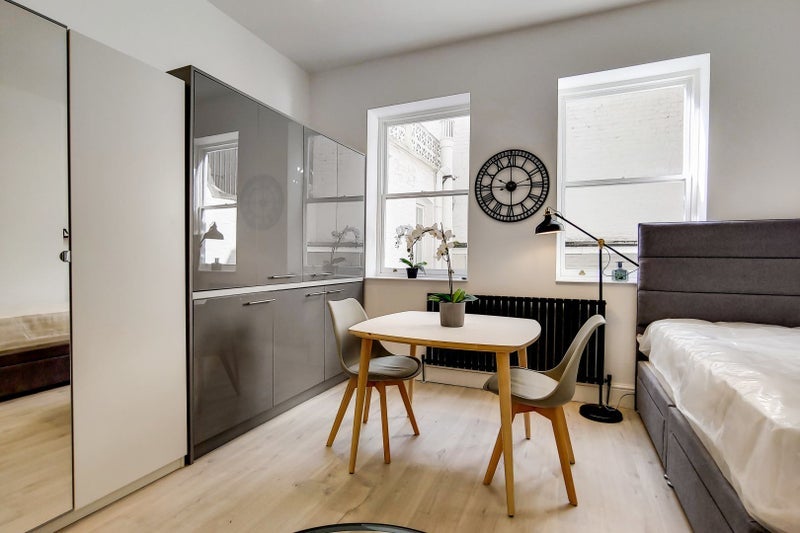 Flat Gloucester Place in City of Westminster